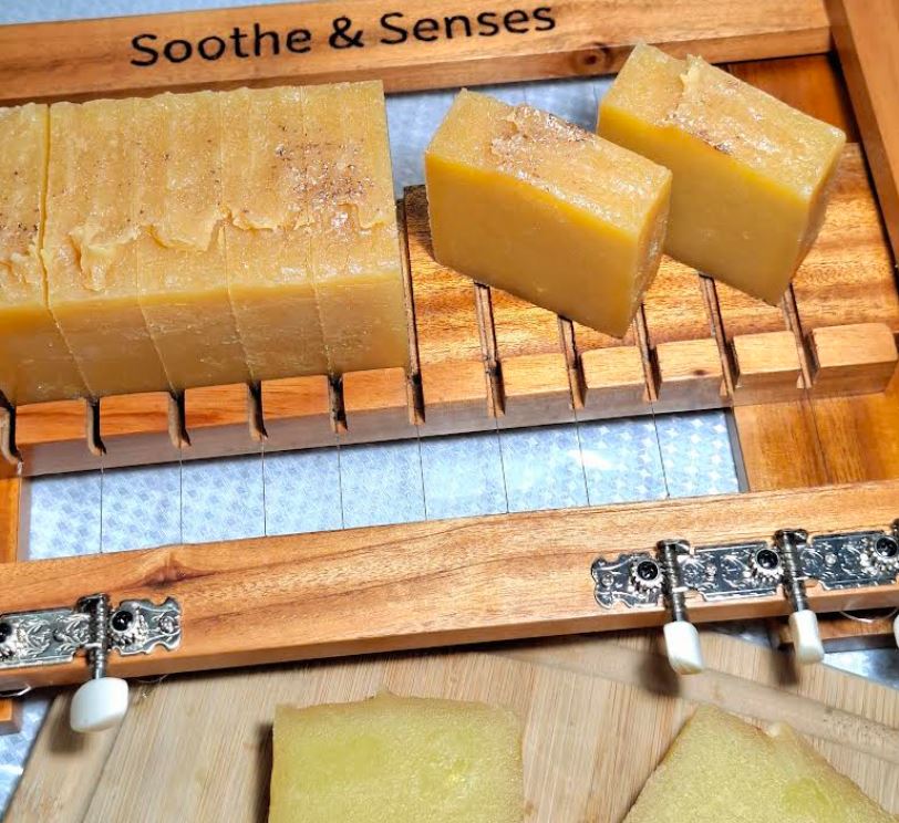 Golden Glow (Papaya/ Turmeric/ Kojic) Natural Cold Processed Handmade Bar/ Artisan Soap